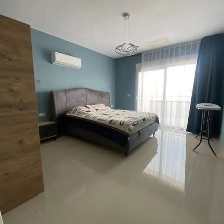 Apartment Four-bedroom By The Sea *
